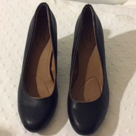 NNB Jacqueline Smith black memo tech shoes # 9M - Picture 2 of 8